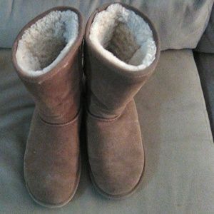 Bear Paw Size 7 Womans Winter Boots